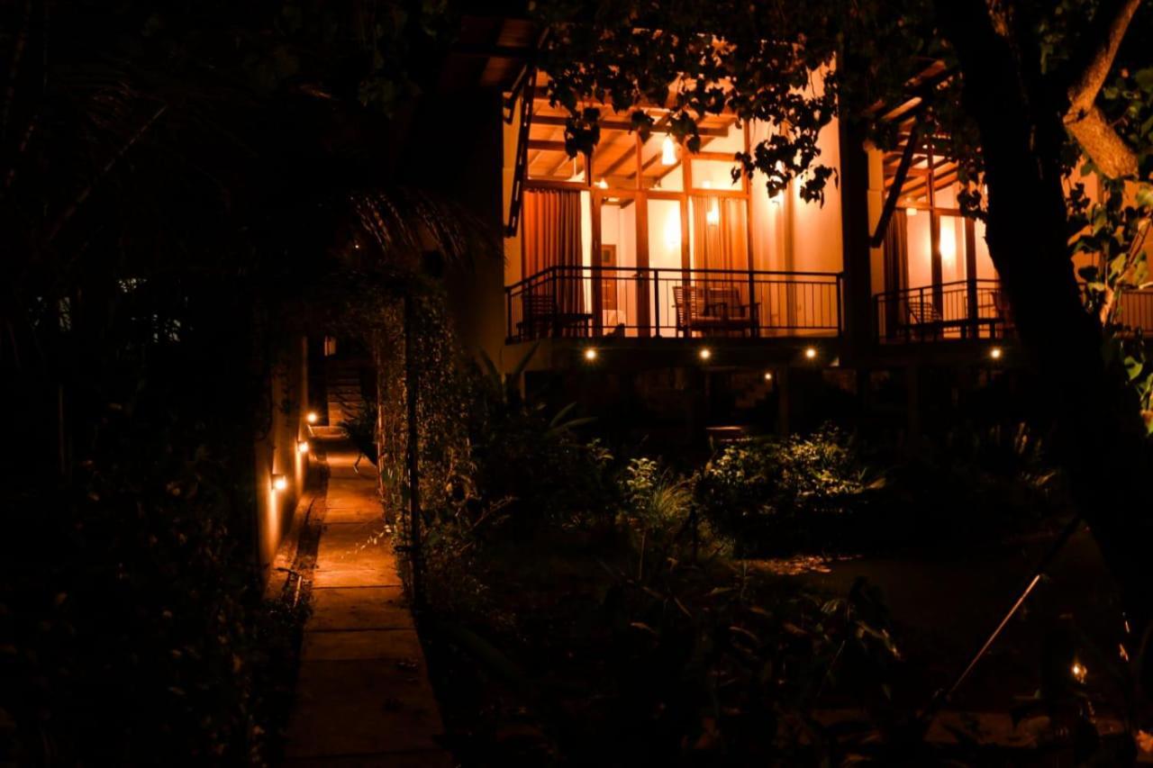 Senu Lagoon Villa Тангалла Экстерьер фото