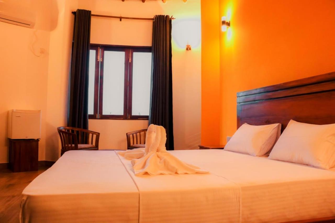 Senu Lagoon Villa Тангалла Экстерьер фото
